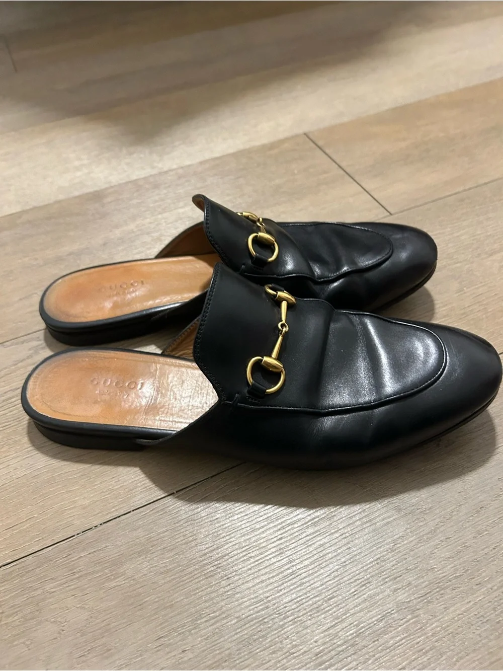 Gucci Black Leather Horsebit Slip-On Loafers